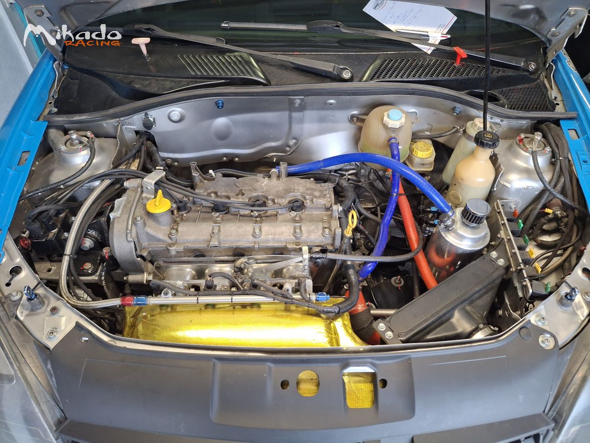 vends Clio 2 RS TOP F2000 – photo 5 sur 6