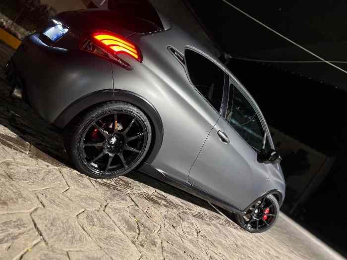 Jante Peugeot 208 GTI 8x18 EVO Corse Excalibur 5
