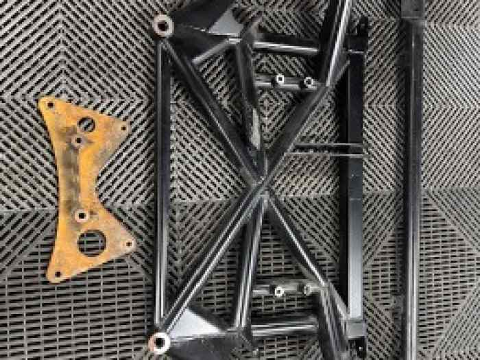 Pieces 207 S2000 evo berceau,traverse,