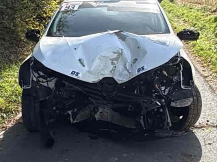 Clio Rally5 accidenté