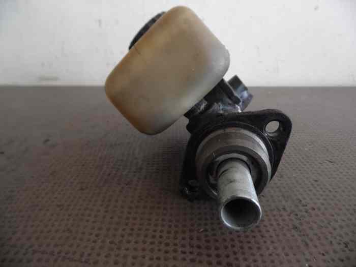 MAITRE-CYLINDRE FREINS A0014306301 MERCEDES W110 2