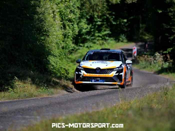 Louez notre Clio Rally5 pour la saison 2026 – Prête à Performer 4
