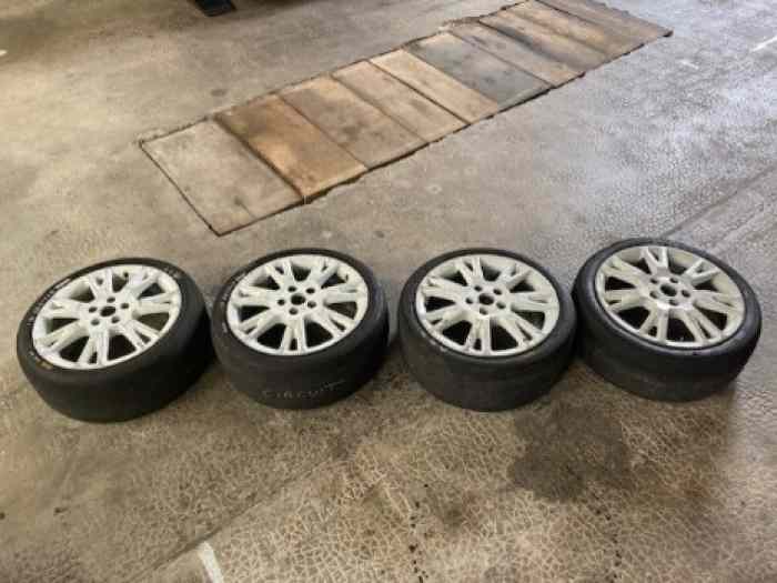 Lot de 6 jantes Clio 3 cup X85 et 4 pneus Yokohama A-005A ADVAN 0