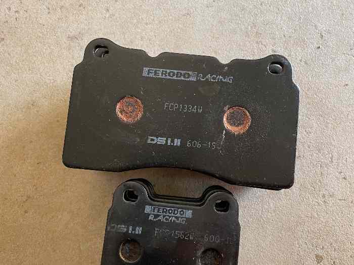 Disques Plaquettes Mitsubishi Lancer Evo 2