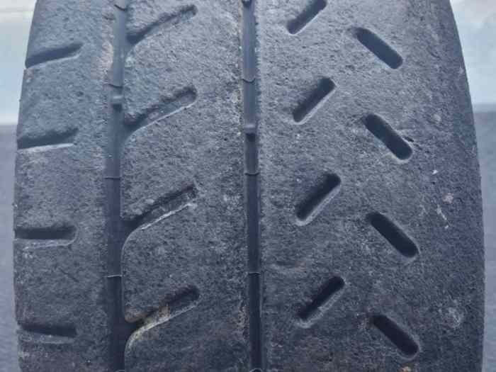 Vends Pneus Michelin 19/58-15 1