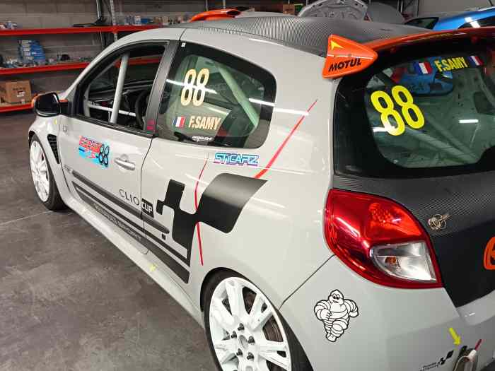 Clio 3 cup x85 0