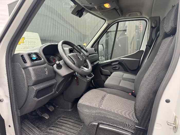 Master 3 2.3L DCI 165cv Plancher Bas avec HAYON 4