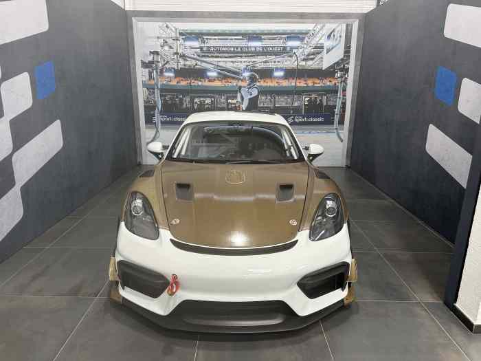 Porsche 718 Cayman GT4 RS Clubsport 2024 1