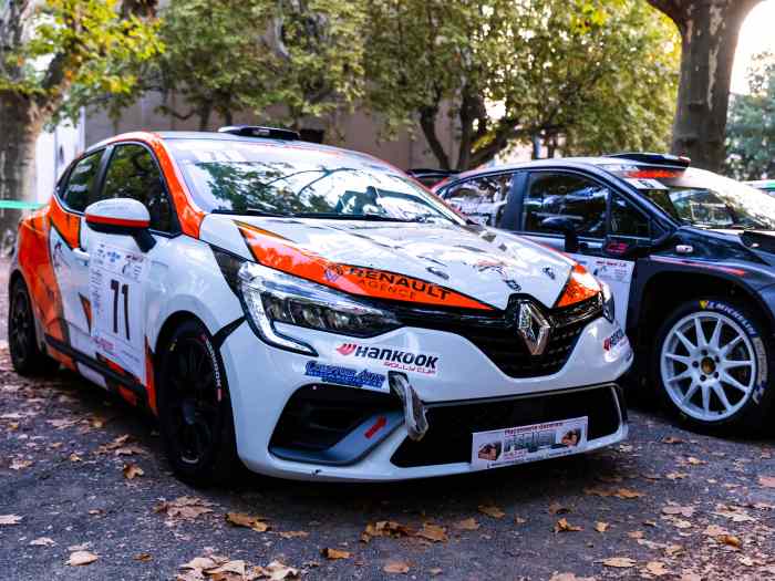 Clio RC5 + lot de bord