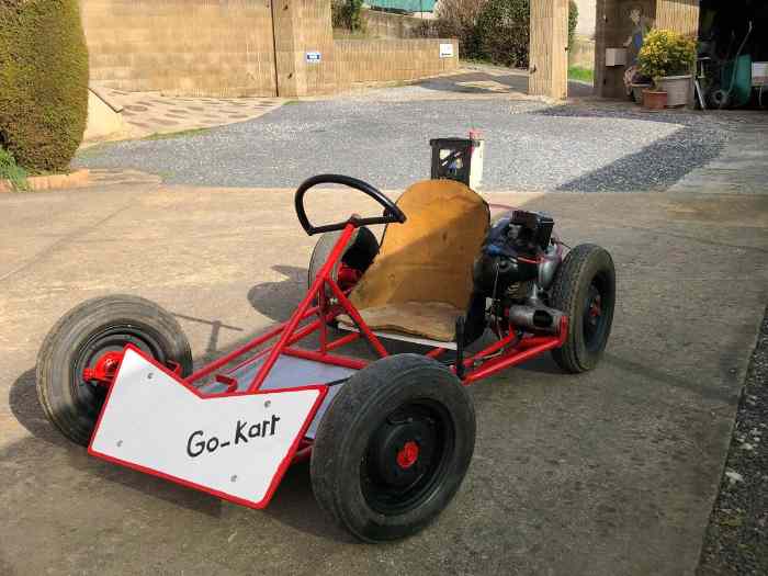 Go-kart des années 60/70 à moteur Vespa 0