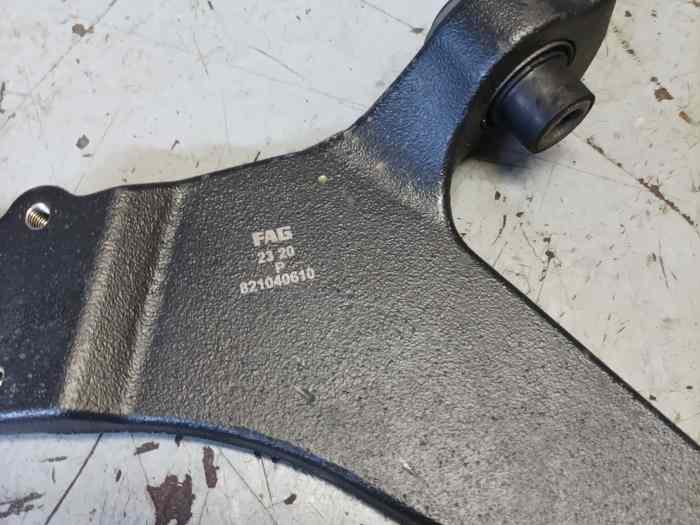 BRAS INFERIEUR AVG NEUF 106 SAXO ou 106 1