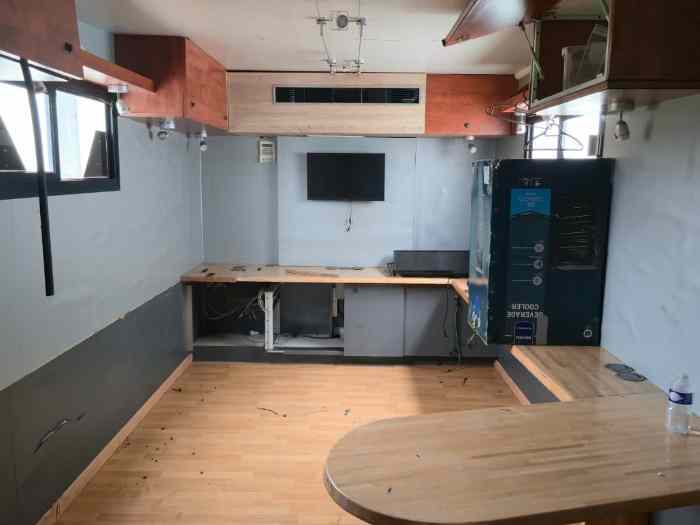 Semi Remorque Leveques + Tracteur Mercedes 2