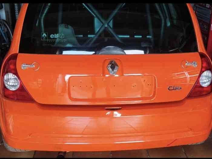 Clio 2 RS f2000 14 4