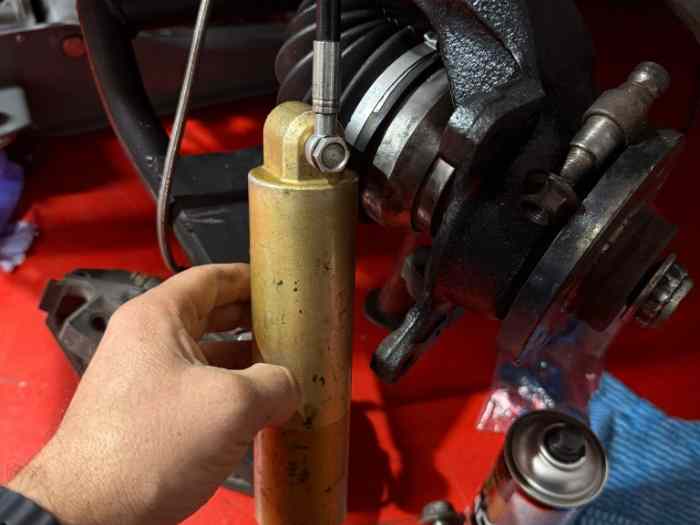 SE VENDE CLIO F2000 2