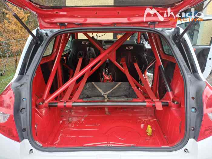 Clio R3 Max reprise possible. 4