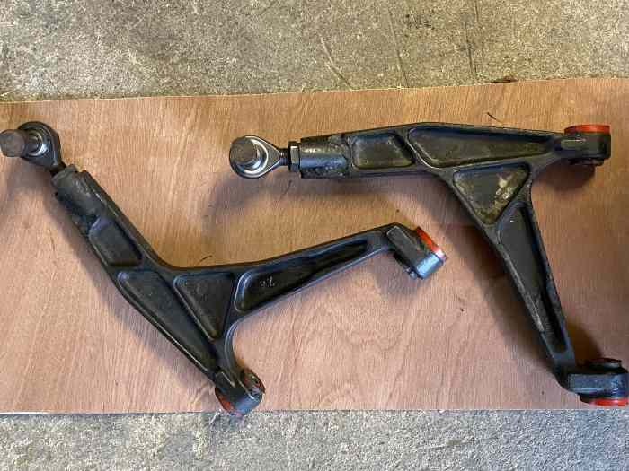 Triangles rotulés Peugeot Sport 205 Gr...