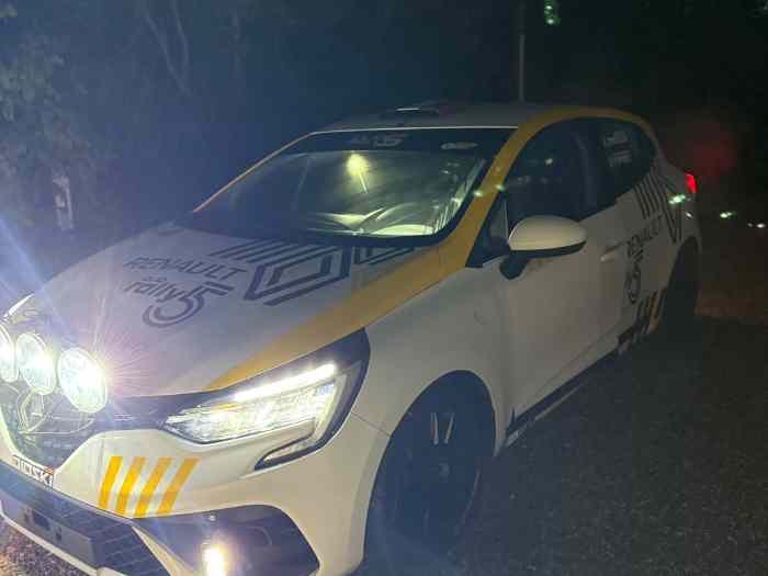 Rampe phare clio rally 5 RC5 1