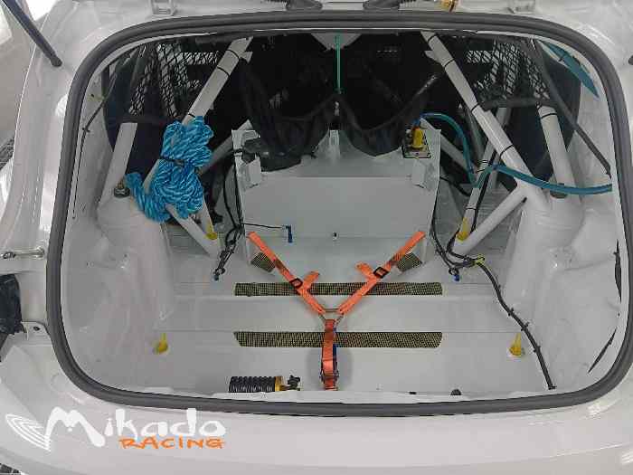 Renault Clio Rally3 avec lot de bord 2