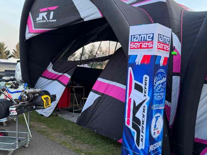 Tente gonflable 6x6 1