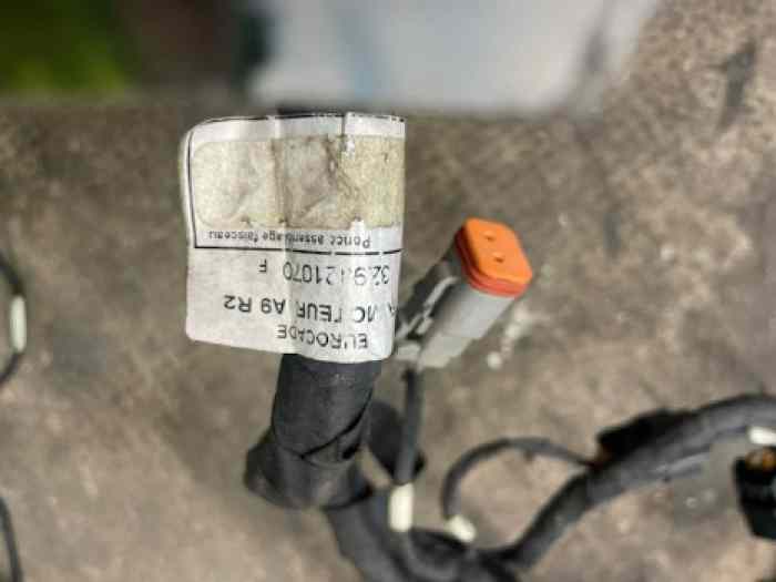 faisceau habitacle 208 r2 + faisceau moteur 3