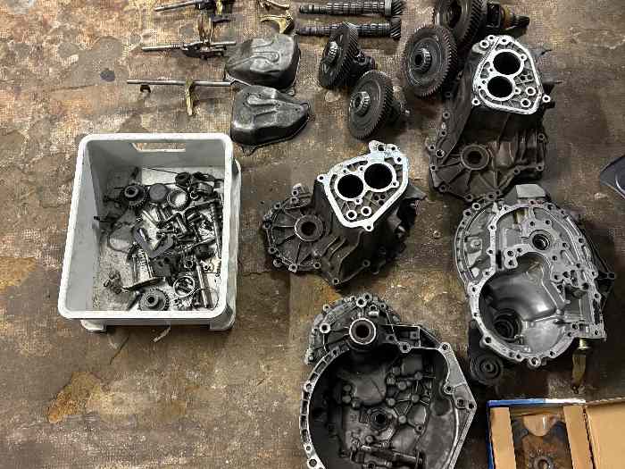 Lot pièces boîte MA / support saxo 106 3