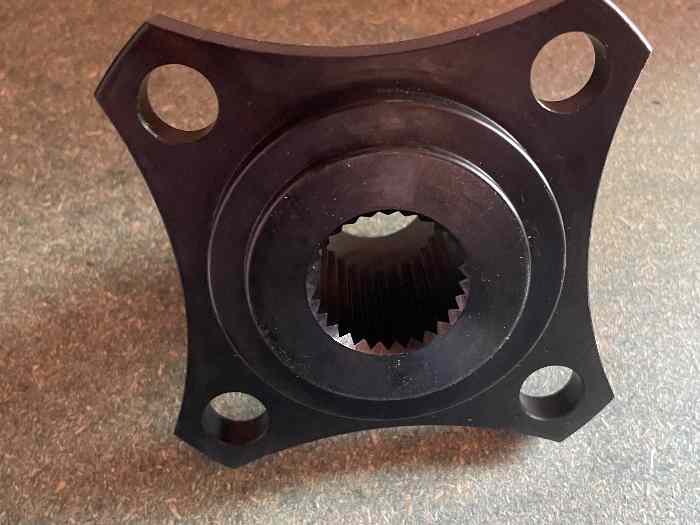 Moyeux Clio 27 cannelures 2