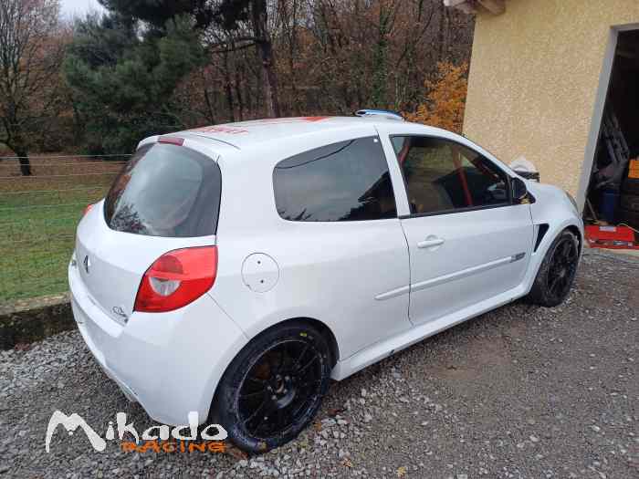 Clio R3 Max reprise possible. 1