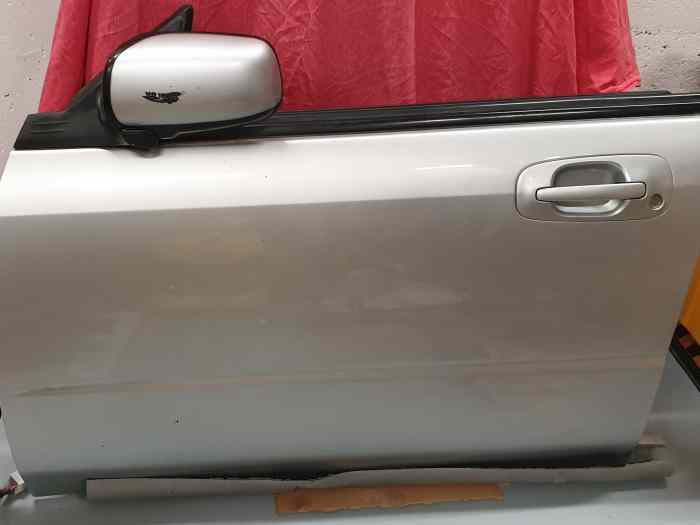 Vends portière AV gauche Subaru Imprez...