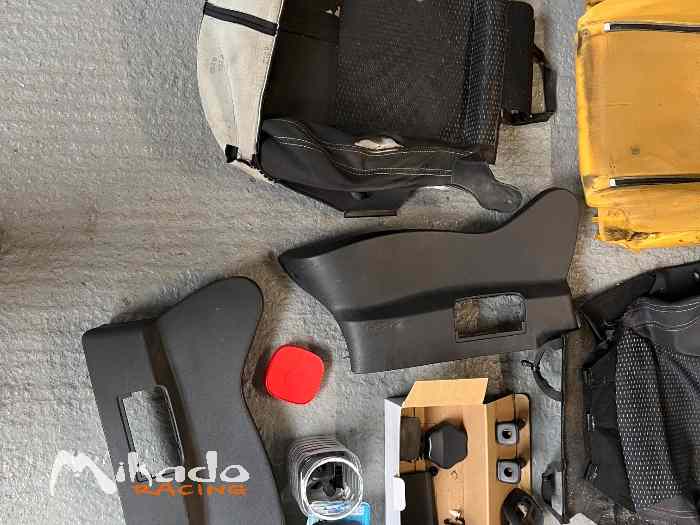 Sièges Clio 3 RS complets à refaire 1