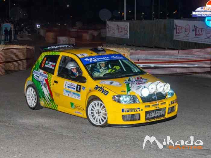VENDO FIAT PUNTO S1600