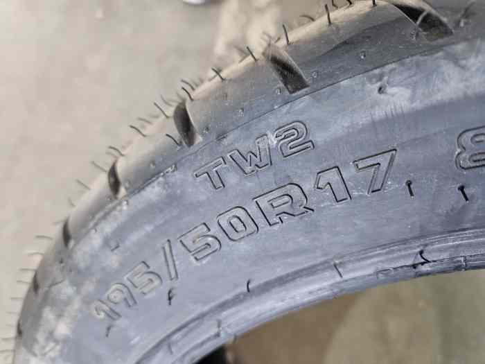 Pneus pluie 17 pouces 2