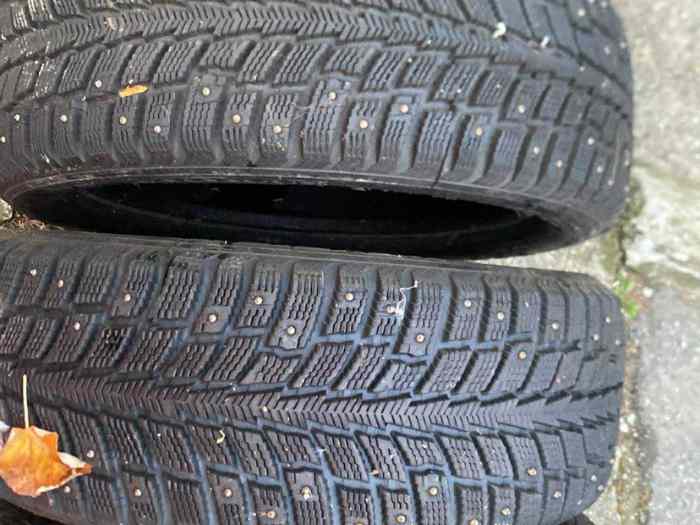 Pneus clouté 17 pouces 0