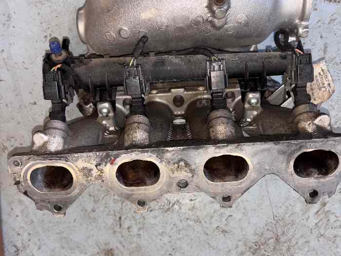 Collecteur admission avec injecteur c2 r2 Max 0