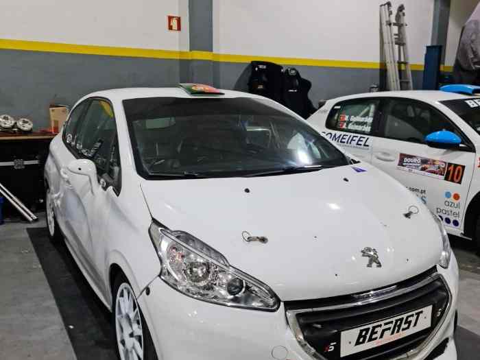 Peugeot 208 R2