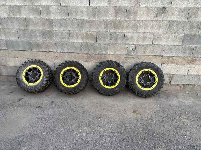 Pneu et jante beadlock renforcé