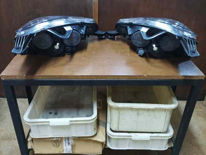 PHARES AVG ET AVD NEUFS DS3 PH2 HALOGENE 1