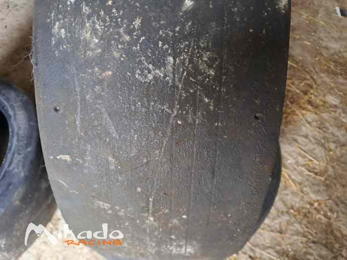 Pneus Slick Hankook 17 pouces f200 de 2023 2
