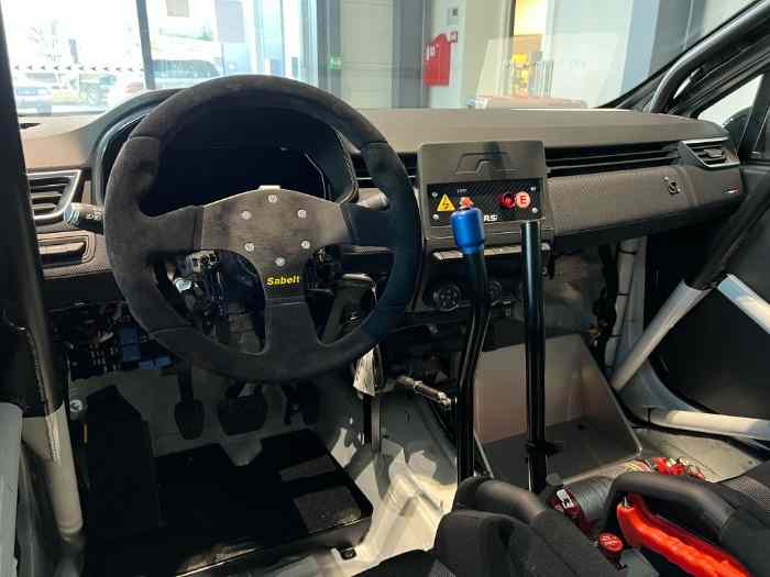 RENAULT CLIO RALLY5 2025 420 KM PAS DE CRASH 3