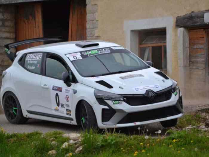 VENDS CLIO RALLY 3 0