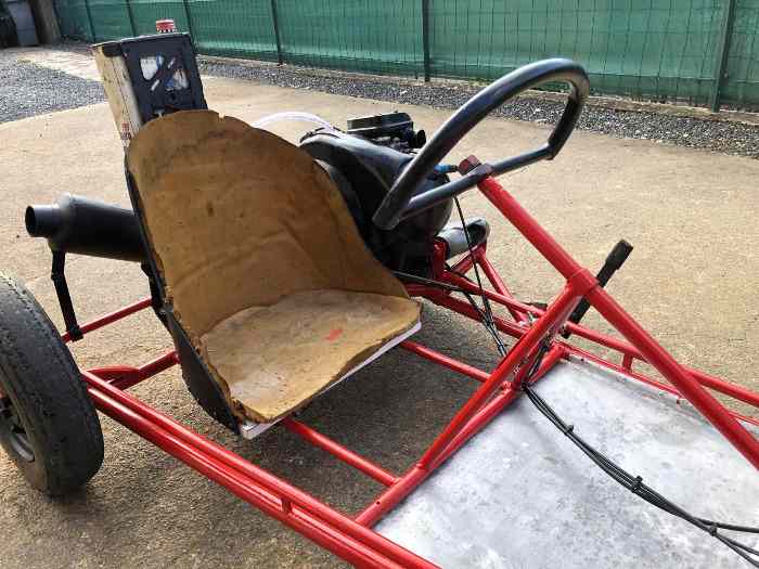 Go-kart des années 60/70 à moteur Vespa 1