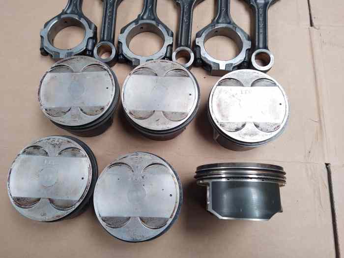 PISTONS . BIELLES V6 NISSAN ORIGINE 1