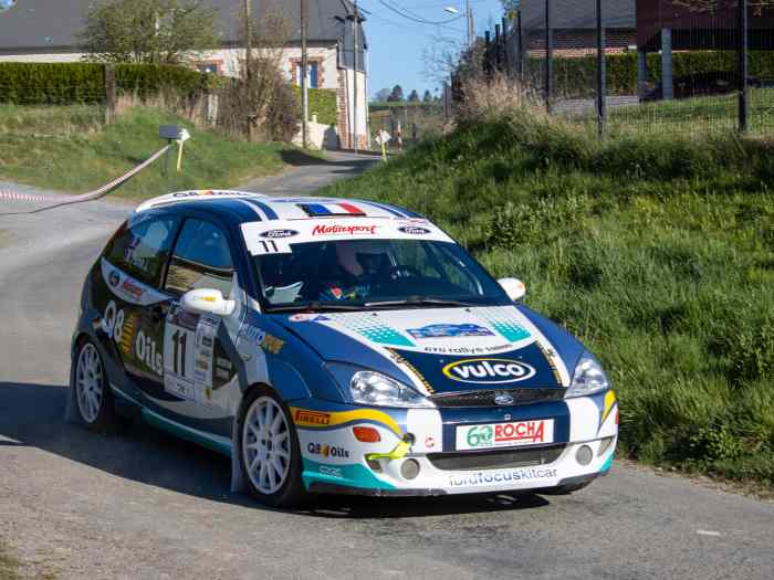 vraie focus kit car USINE + énorme lot de bord 1