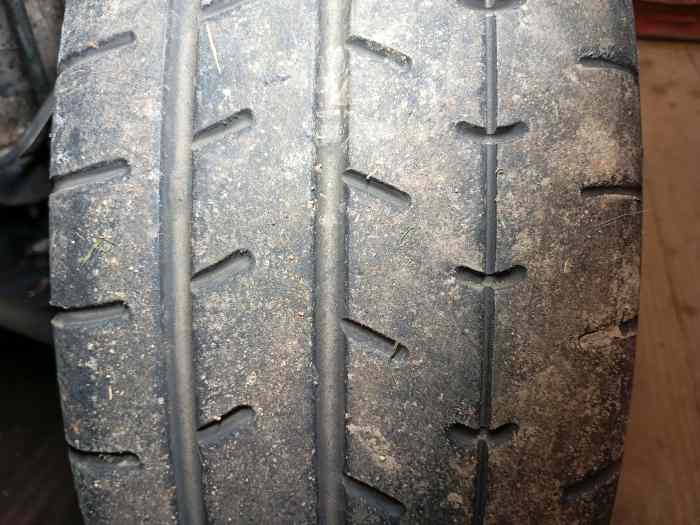 Yokohama A052 14pouces 0