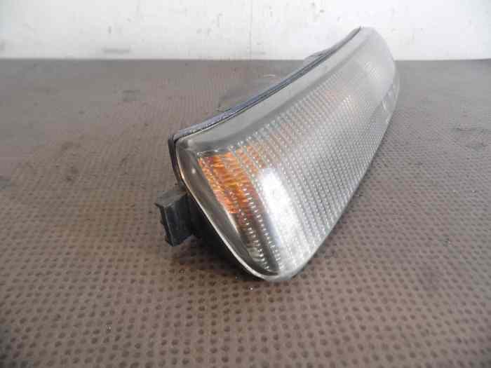 CLIGNOTANT AVANT GAUCHE 21061311 MAZDA 323 BG MK4 1
