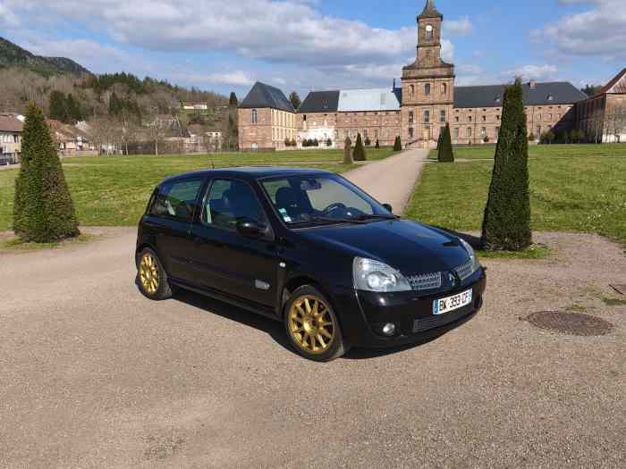 Clio RS 182 échange 0