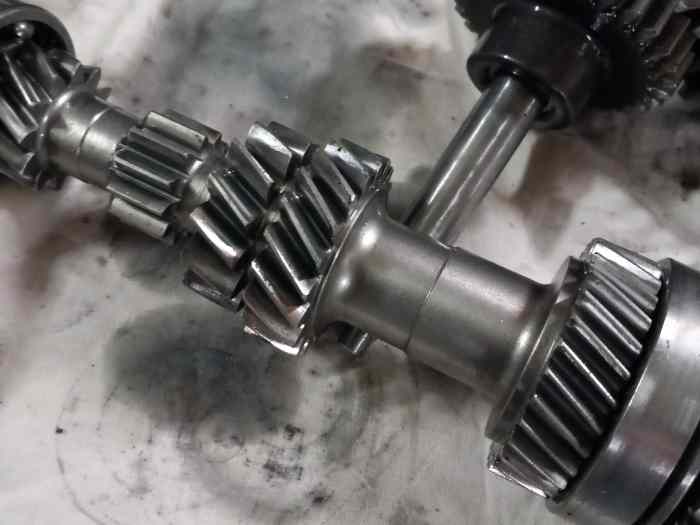 Pignonnerie courte pts avec autobloquant pour boîte 4