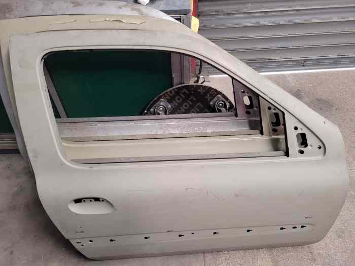 Lot pièces carrosserie clio 2 rs ou cup 0