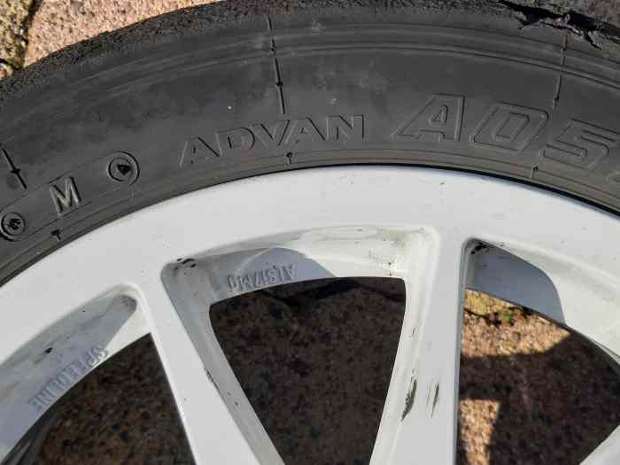 4 pneus Yokohama ADVAN 051T Medium 195/50 R16 4