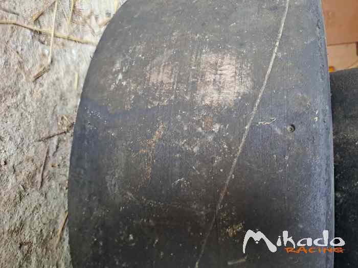 Pneus Slick Hankook 17 pouces f200 de 2023 3