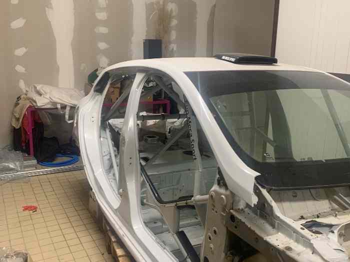 Caisse Clio RC5 accidenté de Rallye 1